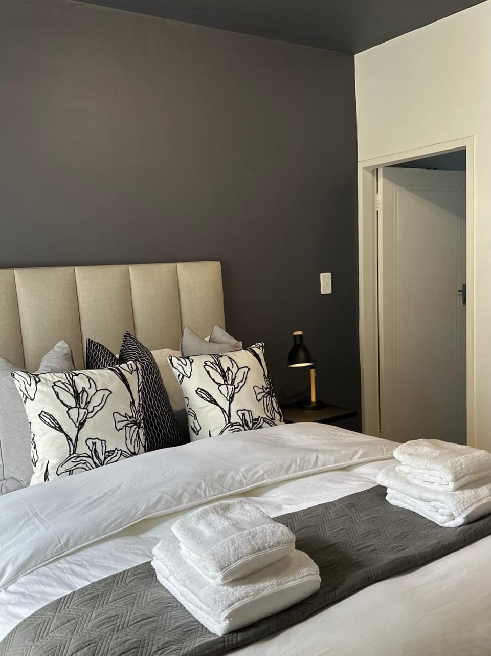 Pass-through Apartments Apartment in Pretoria