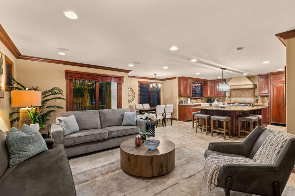 Grand Retreat Rooftop Bliss and Ocean Views House in La Jolla