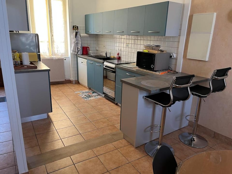 Maison de ville 13 couchages à 5 minutes du Pal Apartment in Auvergne-Rhône-Alpes