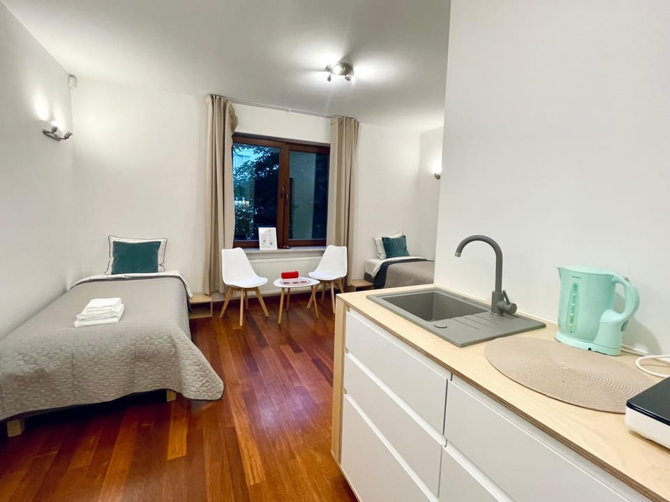 Bed, Kitchen or kitchenette, Photo of the whole room, Bedroom, towels