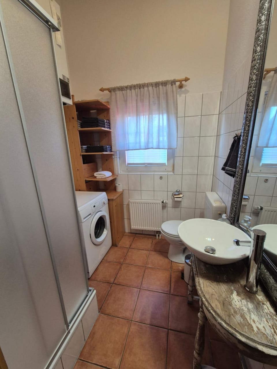 Rotes Ferienhaus im charmanten Schwedenhausviertel Apartment in Lower Saxony, Germany