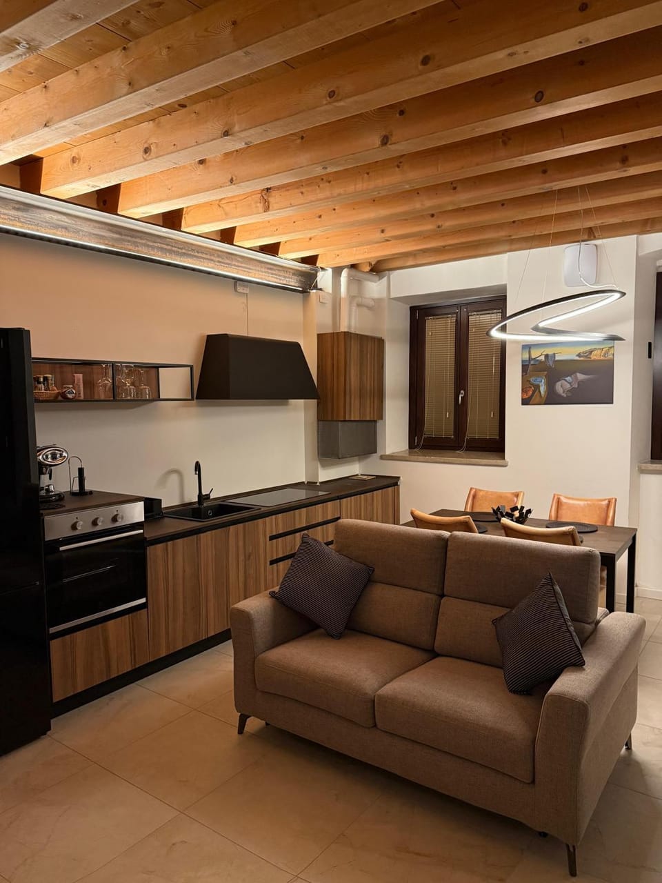 Kitchen or kitchenette, Living room, Seating area, Dining area, pet friendly, stove