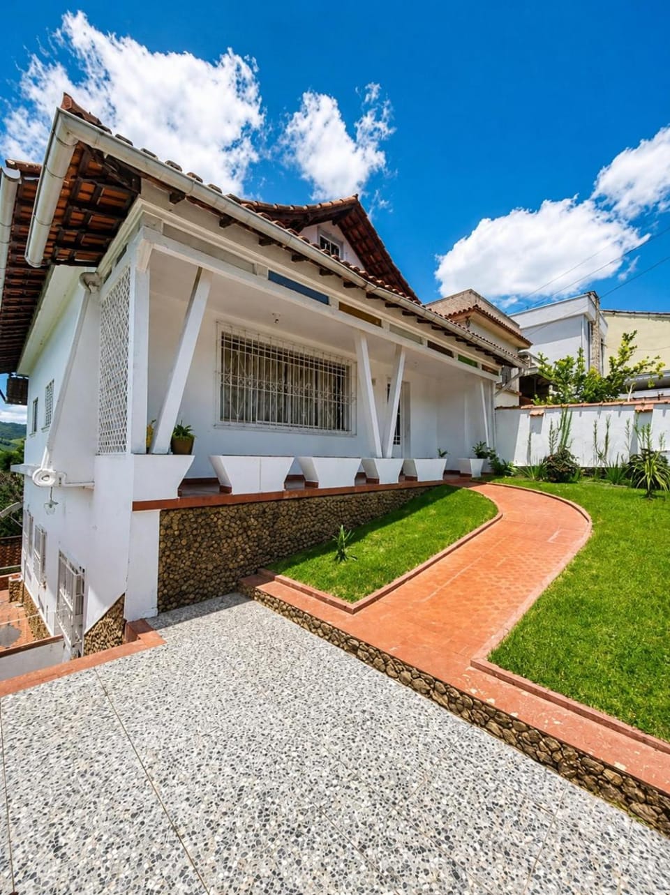 Property building, Day, Garden, Garden view