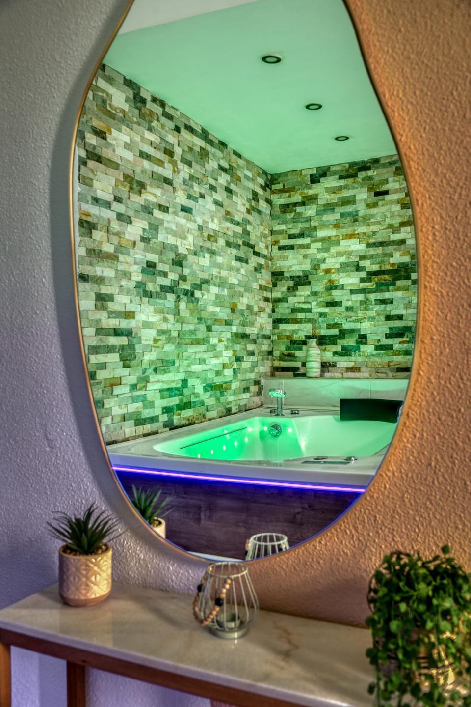 Hot Tub, Hot Tub