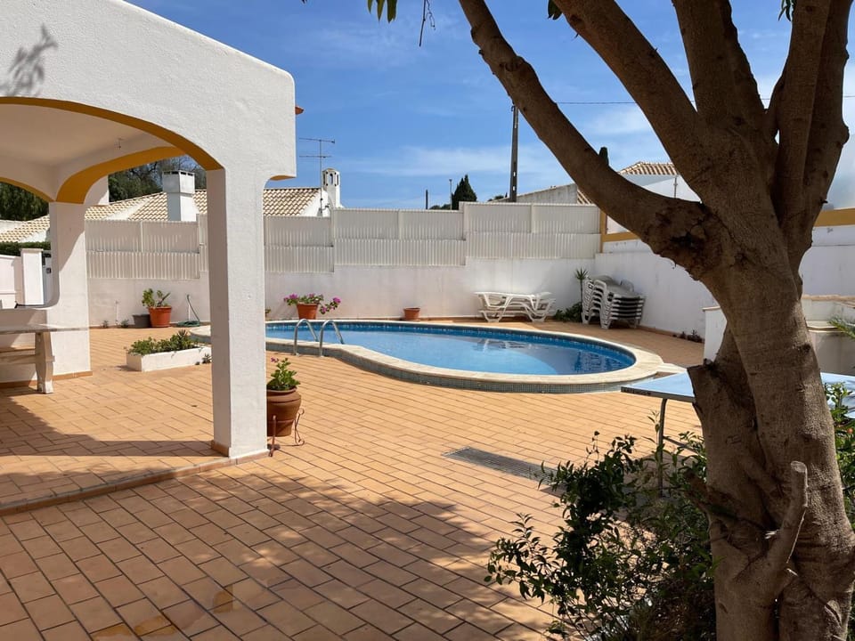 Villa Snoppy House in Albufeira