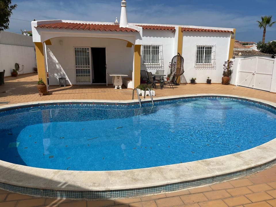 Villa Snoppy House in Albufeira