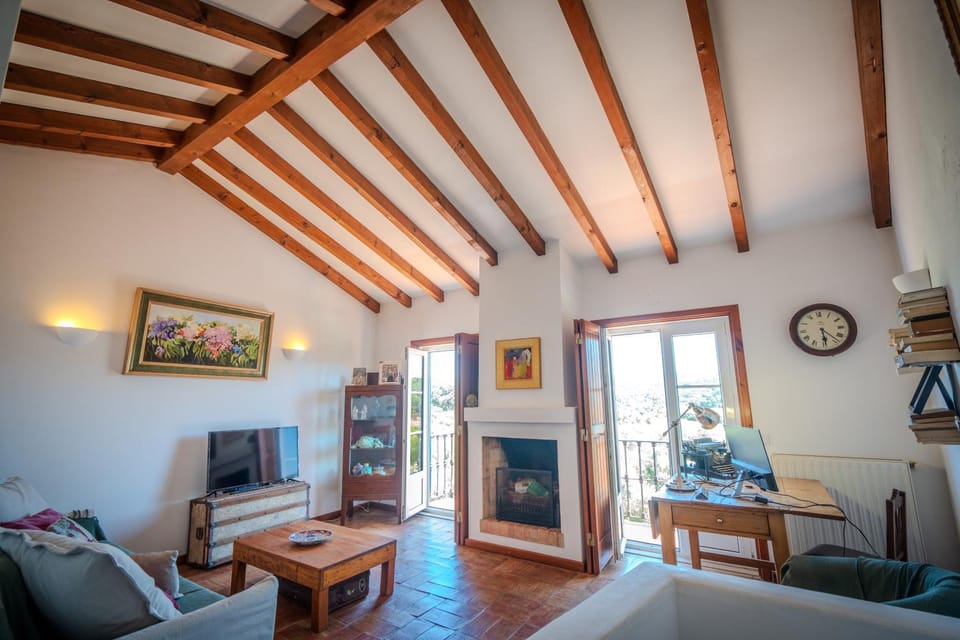 Living room, Seating area, Evening entertainment