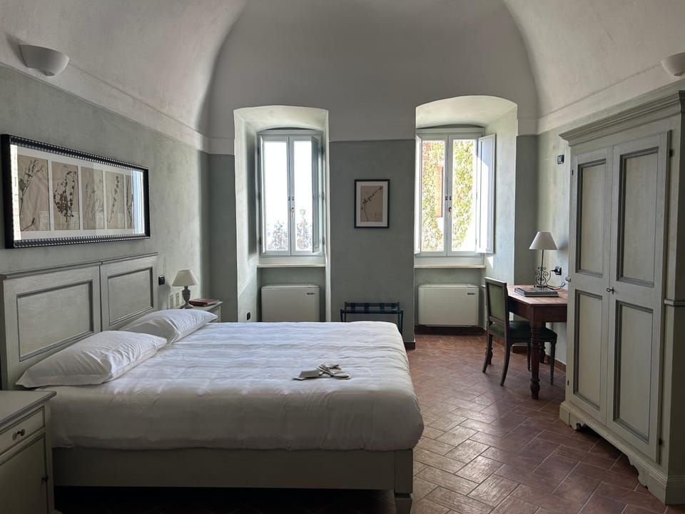 Bed, Photo of the whole room, Bedroom, towels, wardrobe