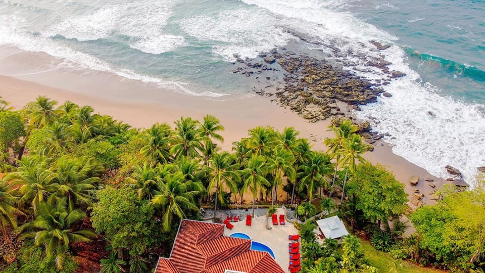 Ocean Front Palacio Tropical Villa in Cobano