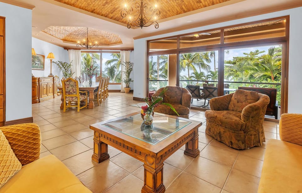 Ocean Front Palacio Tropical Villa in Cobano