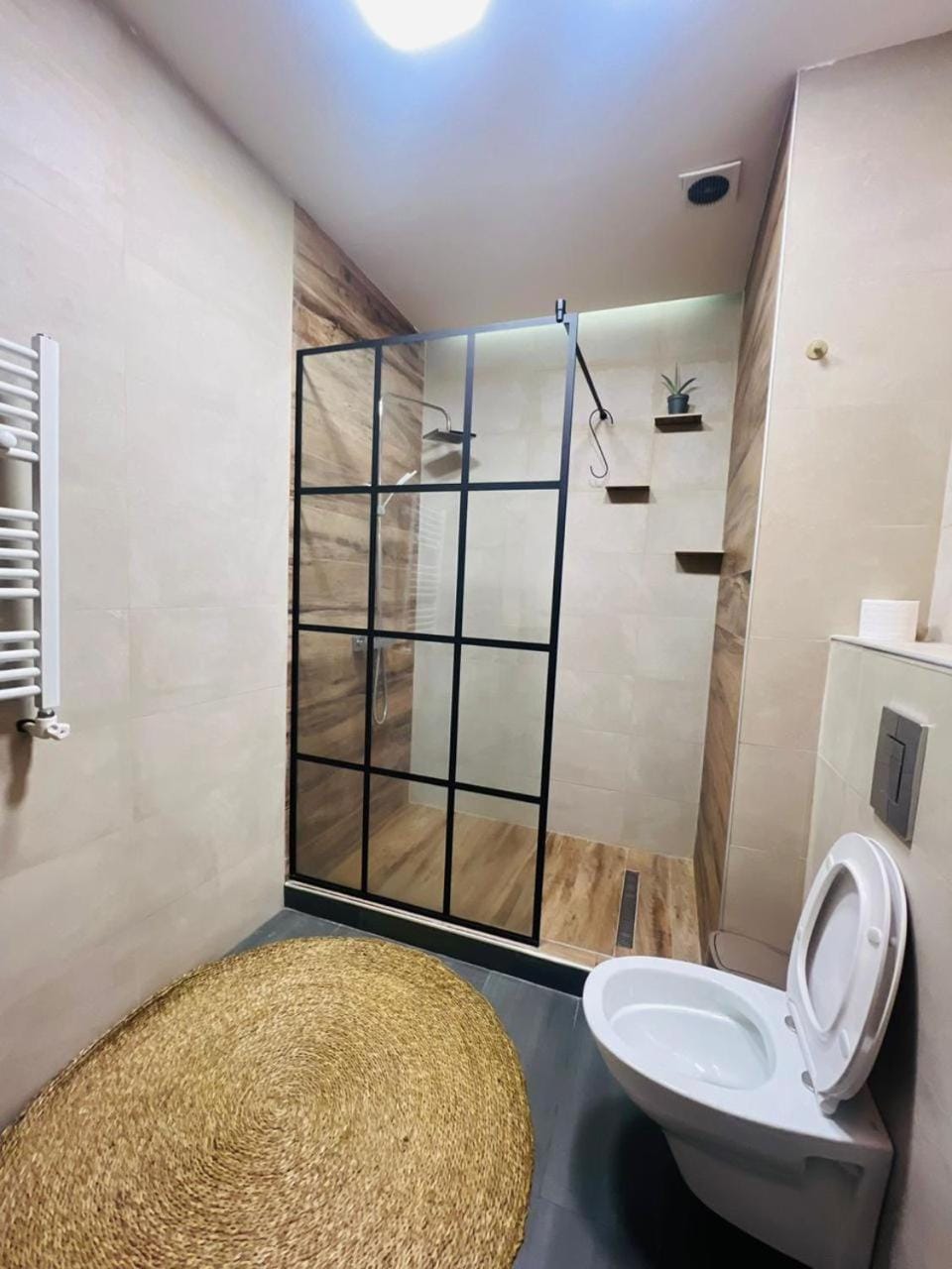 Modern Well Renovated apartment in The heart of City Center , Open Balcony by Republic Square Apartment in Yerevan