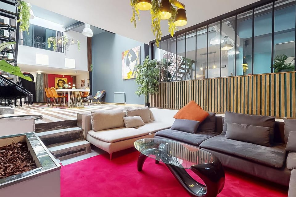 Living room, Seating area
