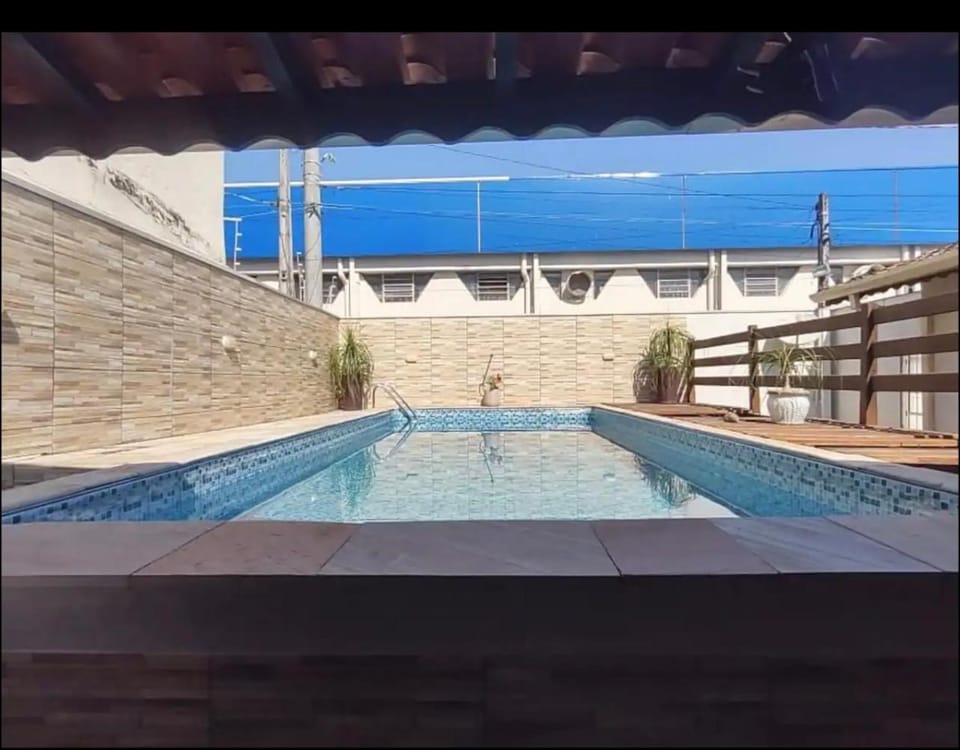 Casa completa Centro Caragua 200m da praia House in Caraguatatuba