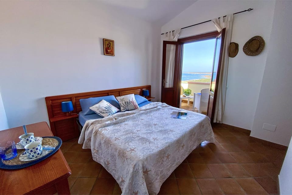 Natural landscape, Balcony/Terrace, Bedroom, Sea view, towels