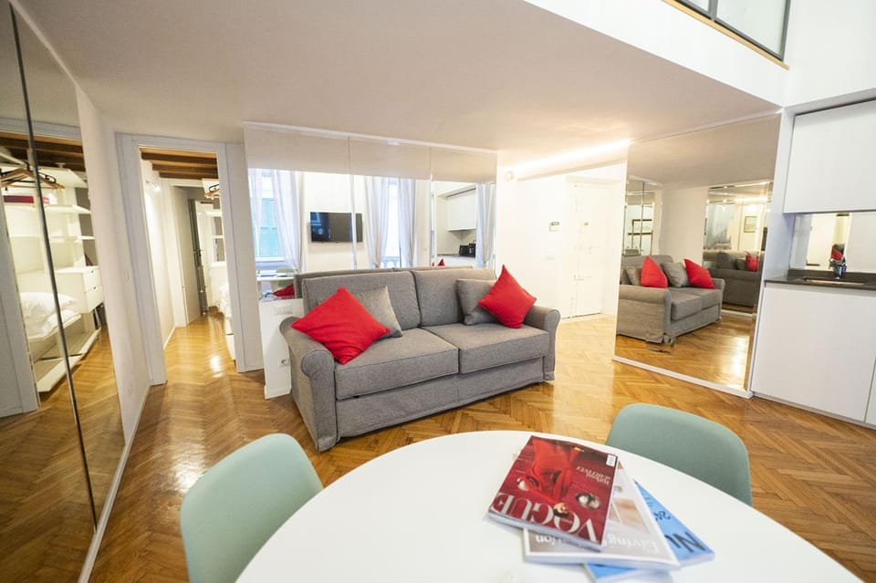 Living room, Seating area, Dining area