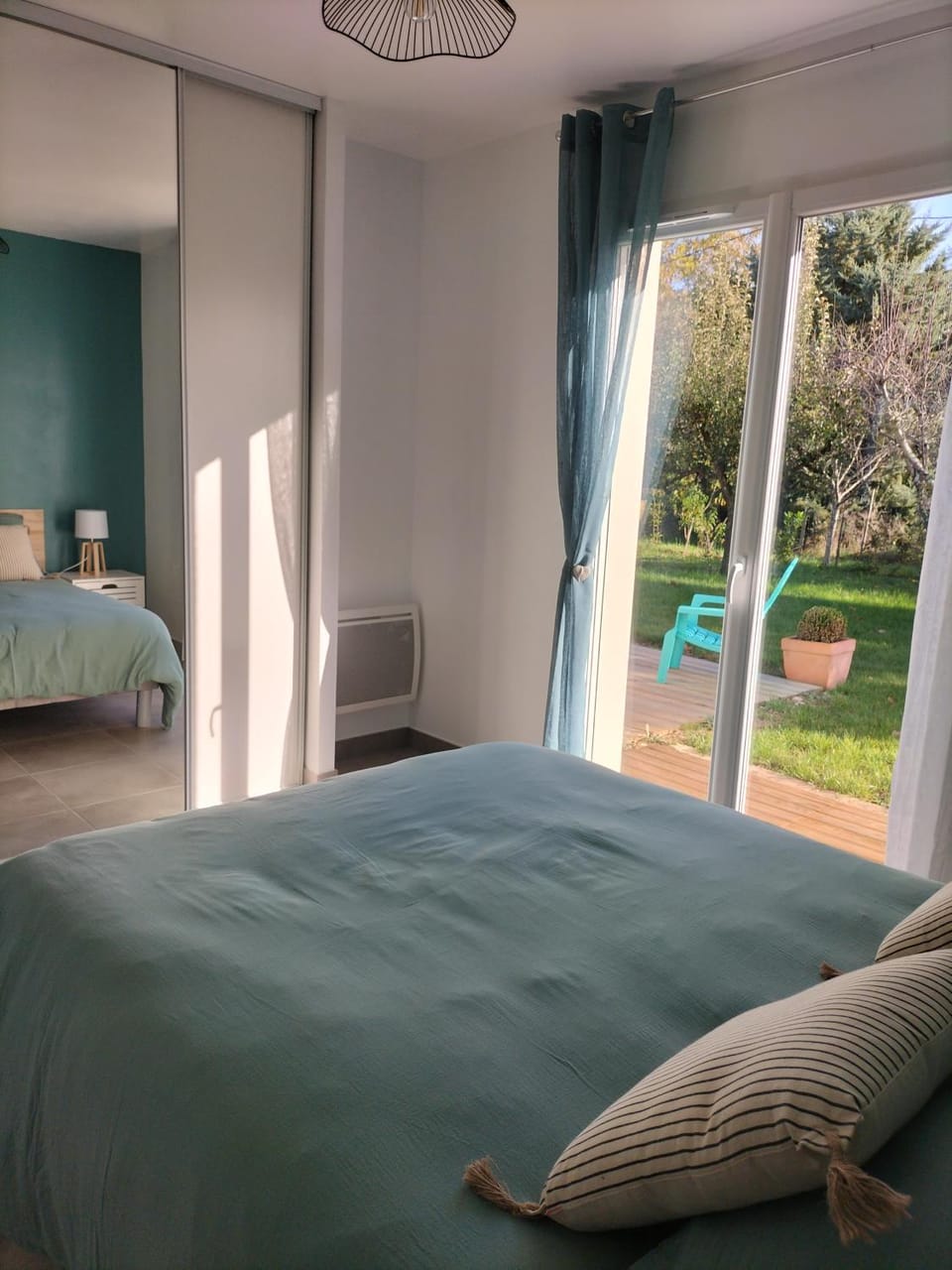 Bed, Photo of the whole room, Bedroom