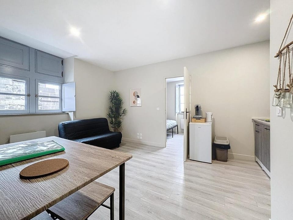 Appartement tout neuf 4 pers N2 Apartment in Riom