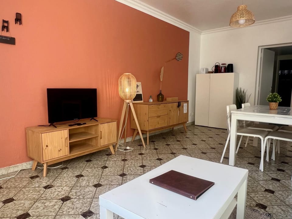 Communal lounge/ TV room, Living room