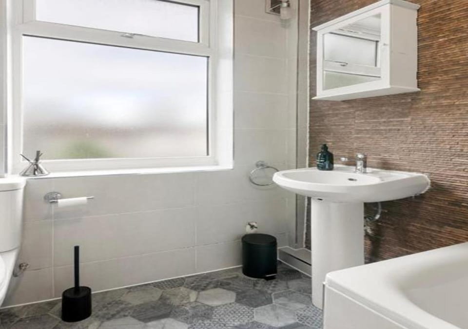 Toilet, Bathroom, Bath