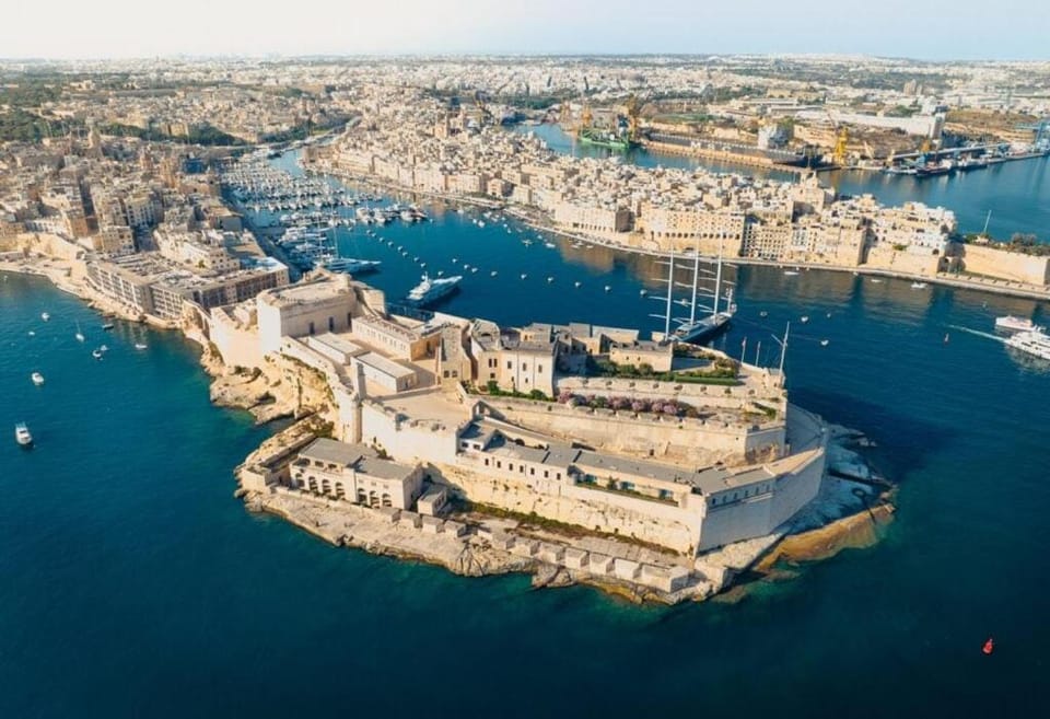Bird's eye view, Landmark view