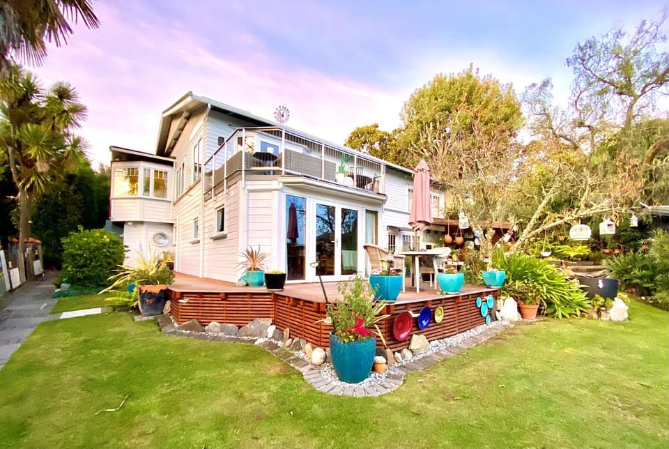 Patio, Garden, Seating area, Garden view, Parking, room service