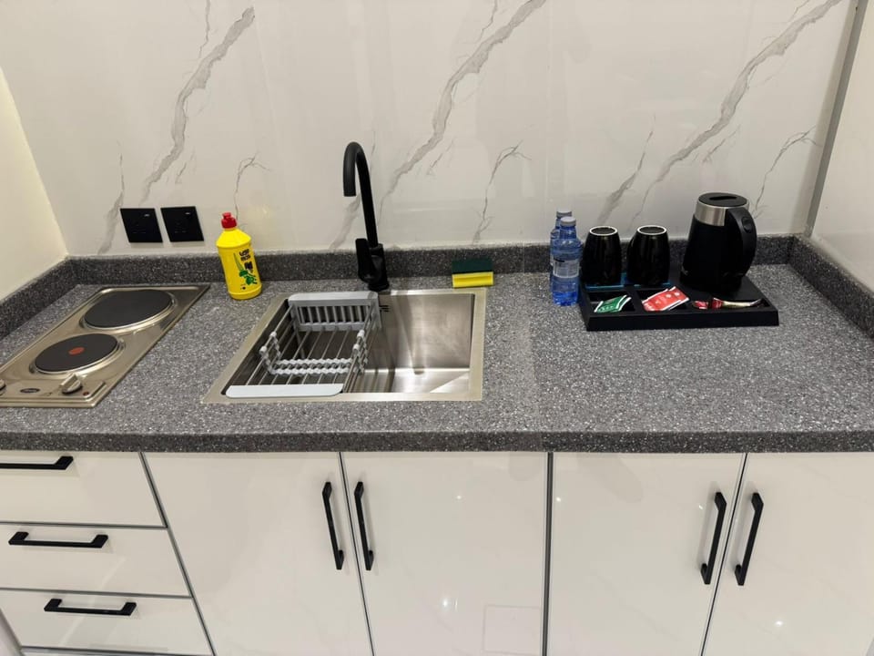 Coffee/tea facilities, Kitchen or kitchenette