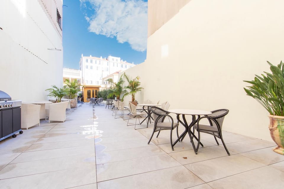 Patio, Day, View (from property/room), Balcony/Terrace, Living room, Seating area, Dining area