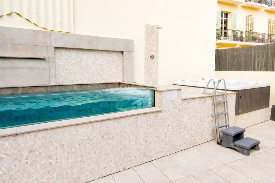 Patio, Day, Pool view, Swimming pool, sunbed