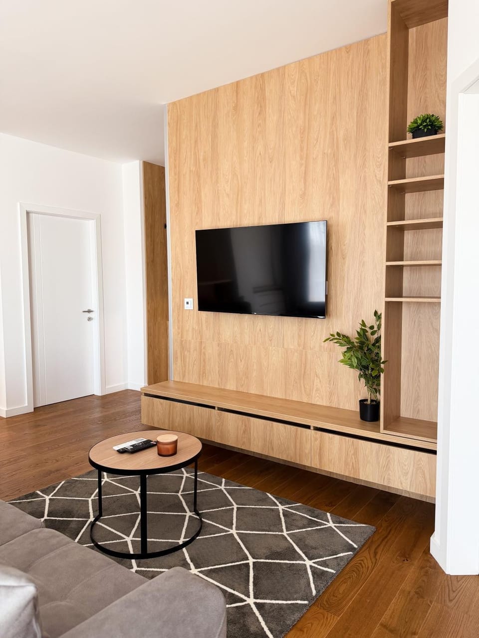 Communal lounge/ TV room