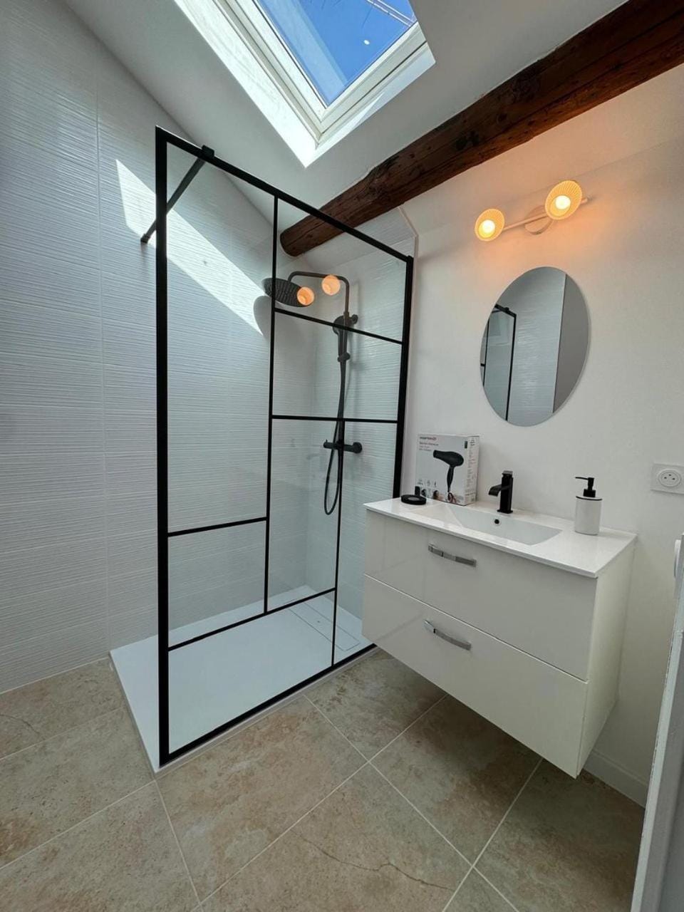 Le Montmorency 56, déco rénové, proximité centre Climatisation Apartment in Occitanie