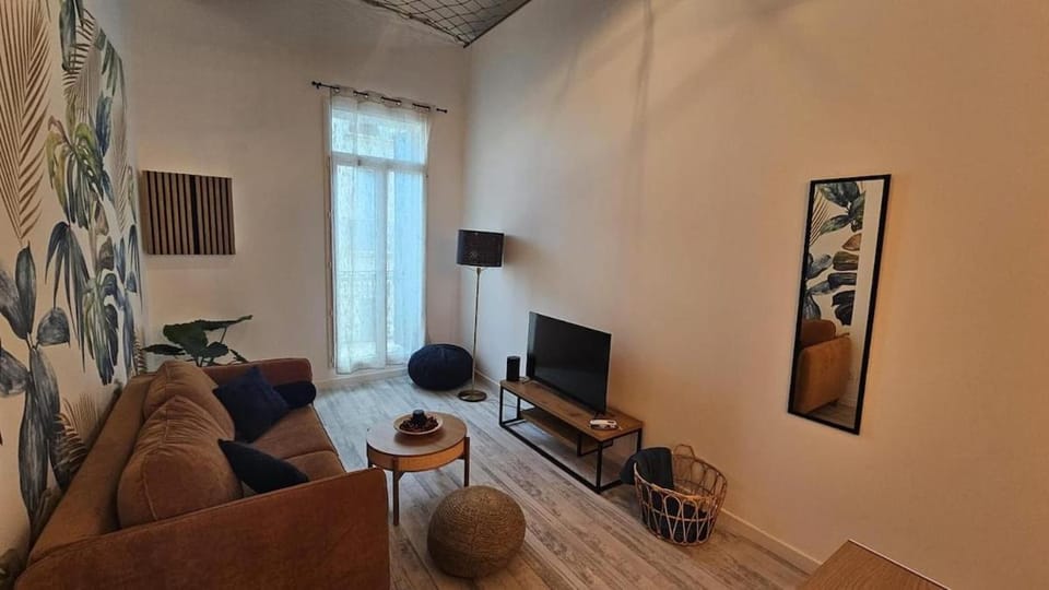 Le Montmorency 56, déco rénové, proximité centre Climatisation Apartment in Occitanie