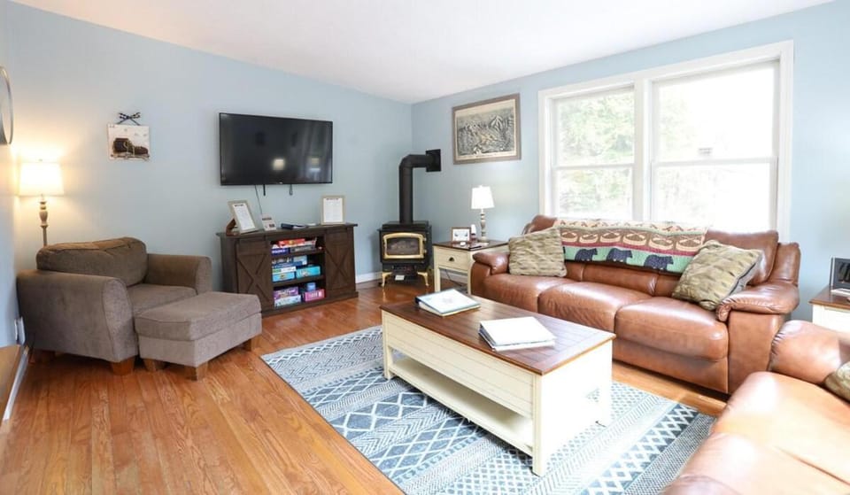 Bog Road 76 Campton Cozy Private Single Family Home in Campton House in Campton
