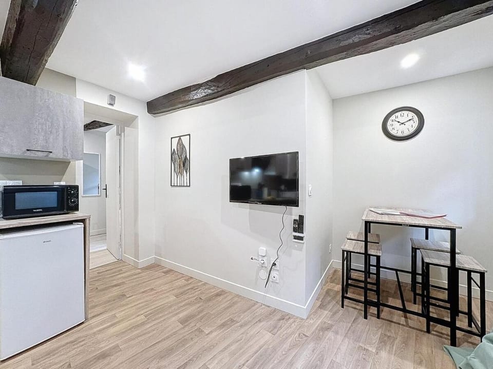 Appartement tout neuf 4 pers N6 Apartment in Riom