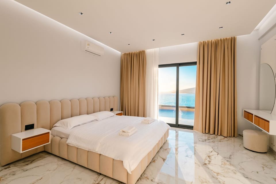 Bedroom, Sea view