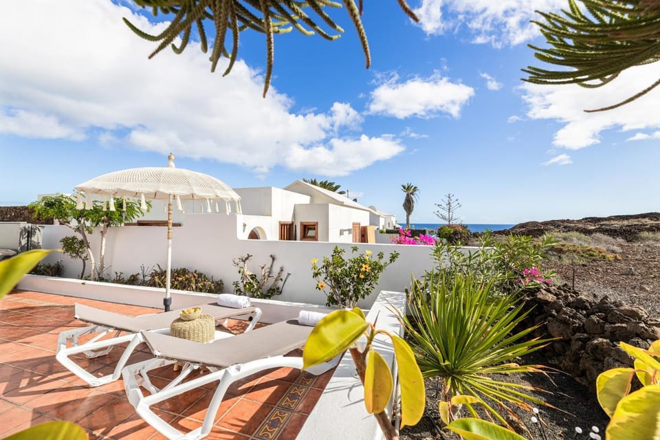 Home2Book Lanzarote Sunset & Jacuzzi House House in Isla de Lanzarote