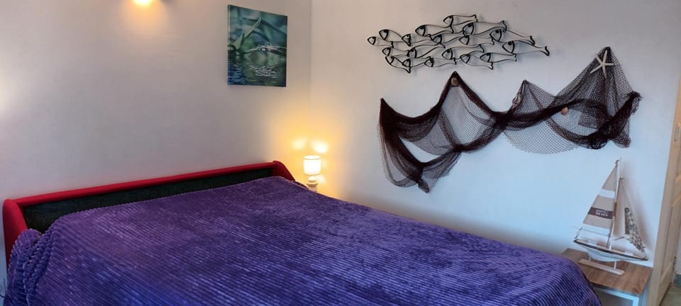 Joli studio clim au calme jardin 200 m plages Apartment in Mèze