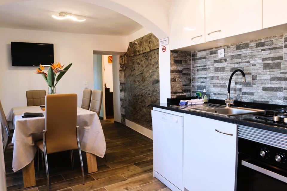Casa Tio Albino I, By OP Apartment in Madeira District