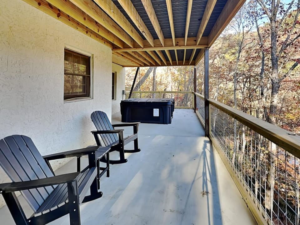 Alexanders Lookout House in Pittman Center