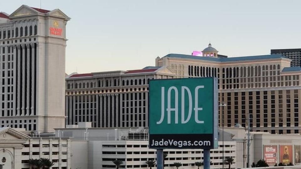 Landing at Jade - 1 Bedroom in Paradise Apartment in Paradise