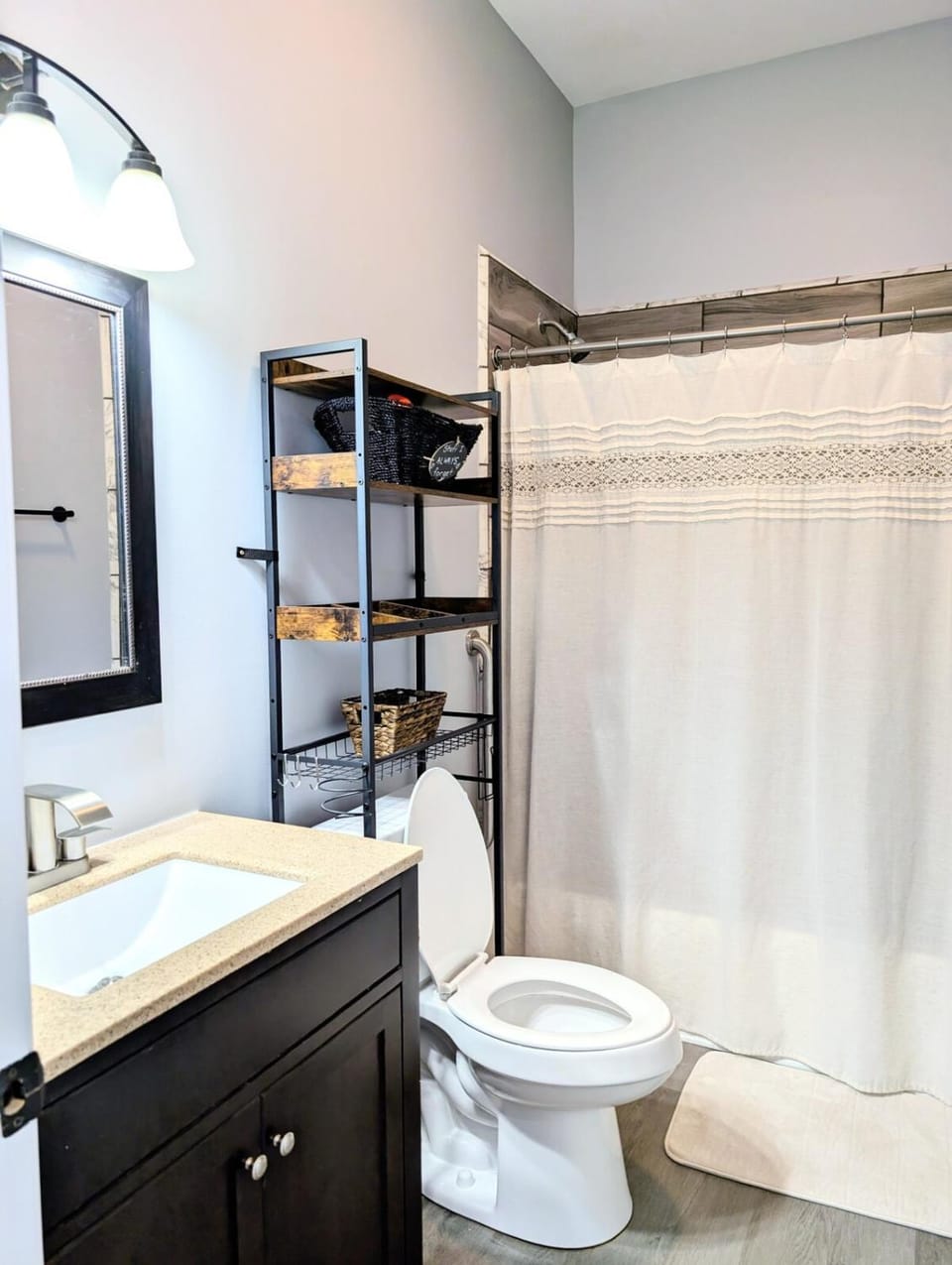 New 2 BR Unit in Prime Location (103) Apartment in Maryville