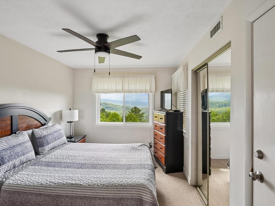 Bed, Bedroom, Mountain view, wardrobe