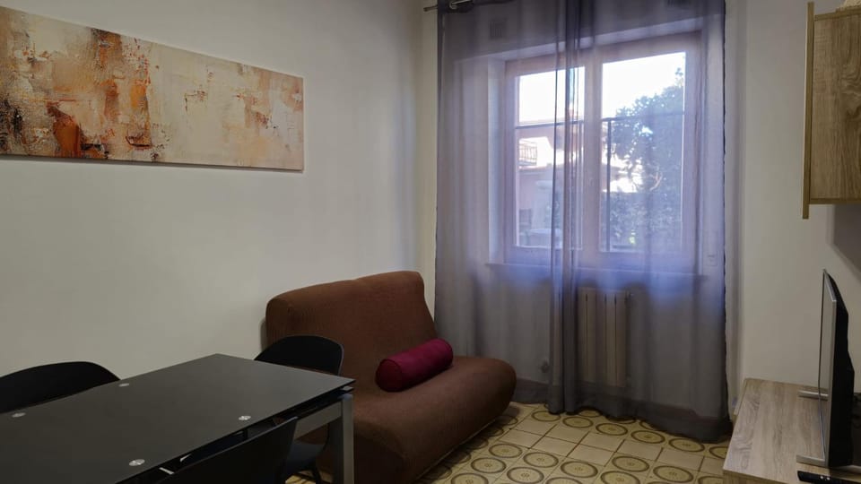 TV and multimedia, Living room, Dining area