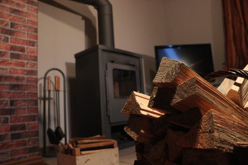 Living room, fireplace