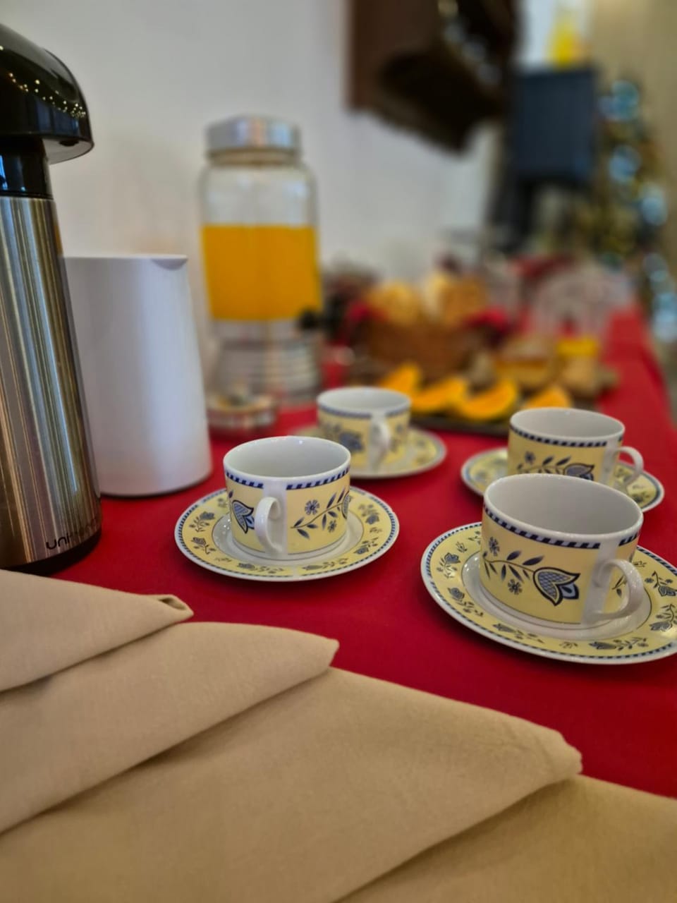 Coffee/tea facilities, Food and drinks, Food, Breakfast, Continental breakfast, Buffet breakfast, Drinks