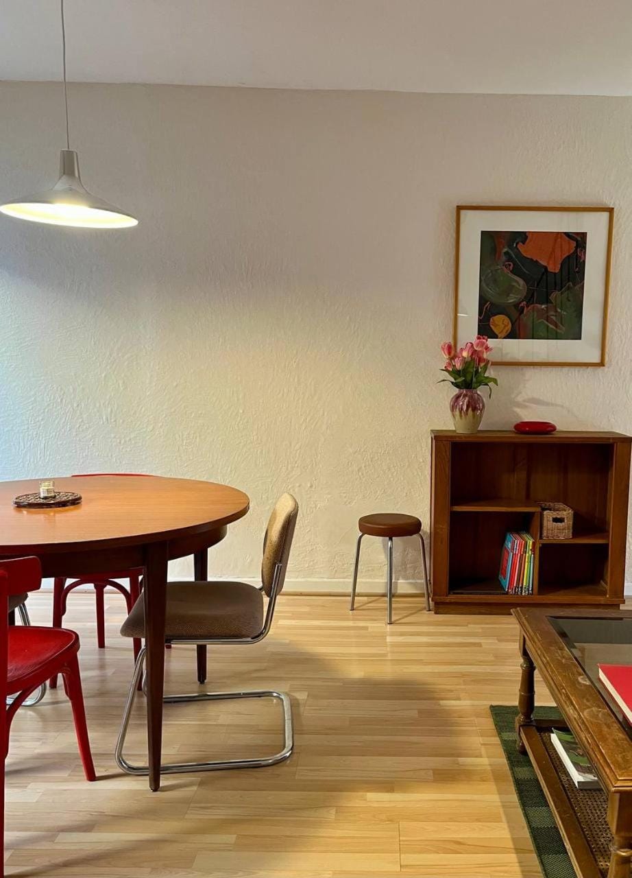 Communal lounge/ TV room, Living room, Seating area