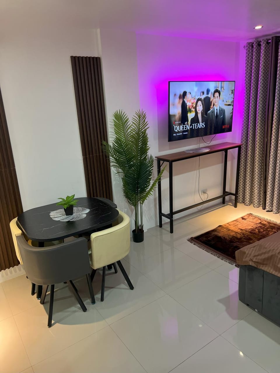 TV and multimedia, Seating area