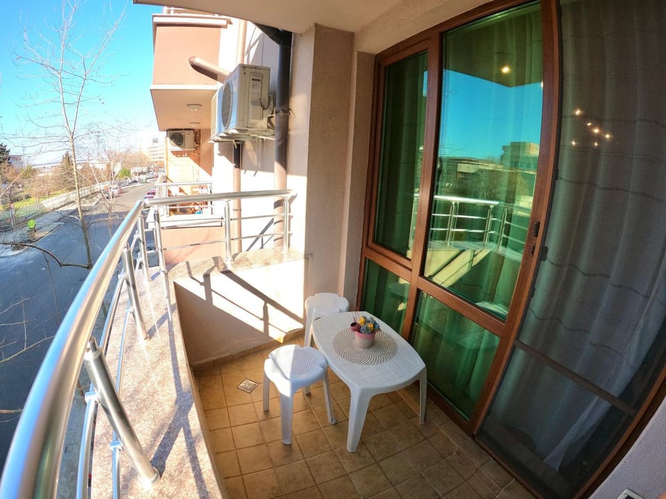 Day, Balcony/Terrace