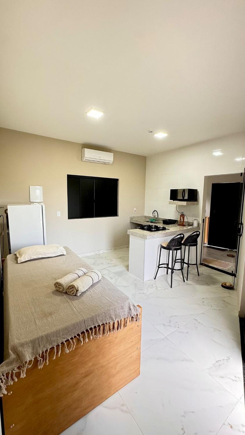Bed, Kitchen or kitchenette