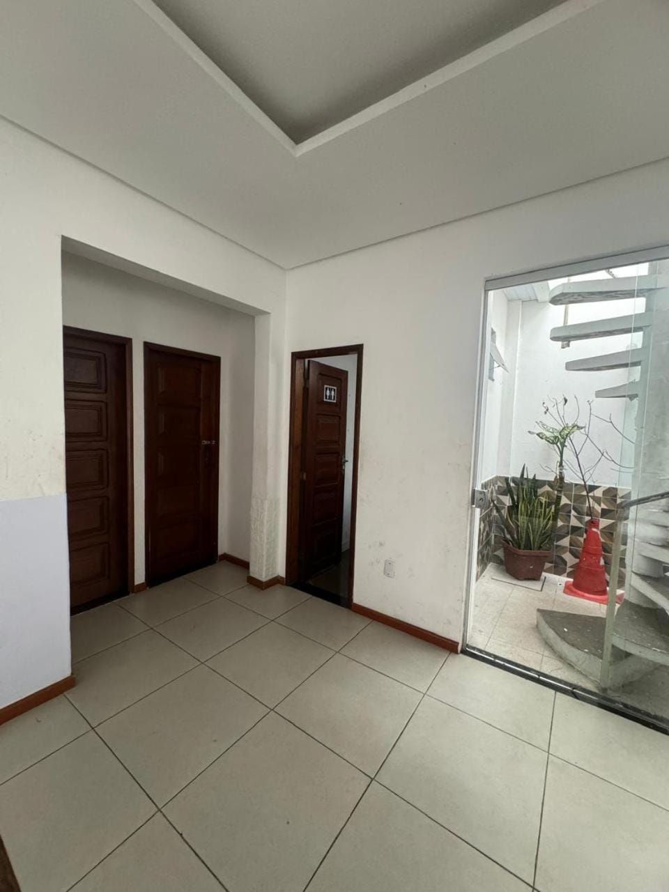 Property building, Restaurant/places to eat