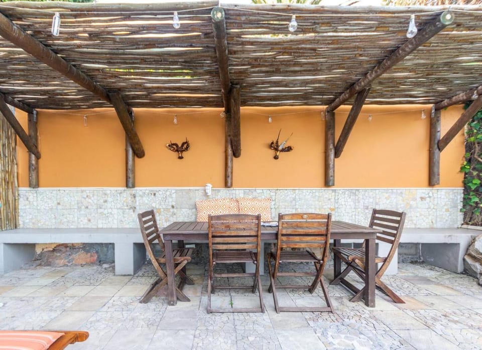 Patio, Dining area
